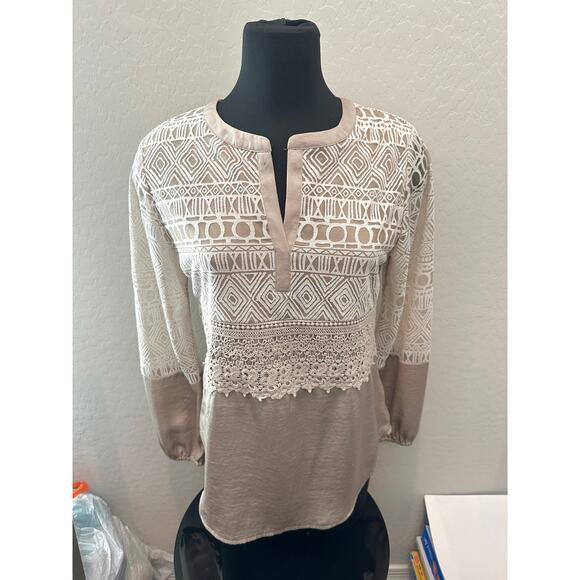 CHICO’S | Taupe Neutral Textured Semi Sheer Boho Long Sleeve Peasant Top | Small - Picture 3 of 8